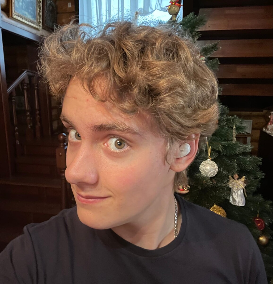 Новогодние подарки от «Живых страниц» и Samsung