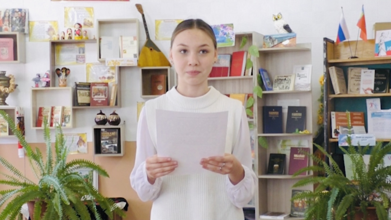 В селе Краснощеково Алтайского края в первом раунде «Страницы’23» читали отрывки из романа «Они сражались за родину» Михаила Шолохова